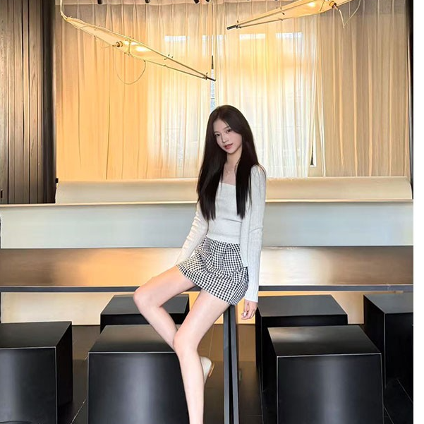 洋气小众女装秋季小个子精致套装女款爆款2025新款秋装裙子两件套