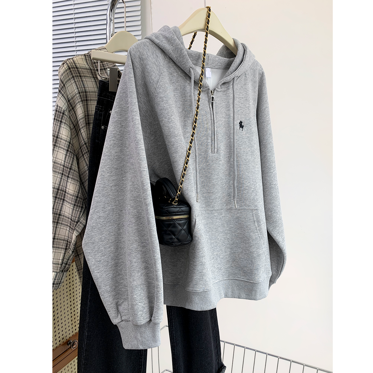 灰色半拉链连帽套头卫衣女早秋2025新款帽衫长袖外套宽松加绒上衣