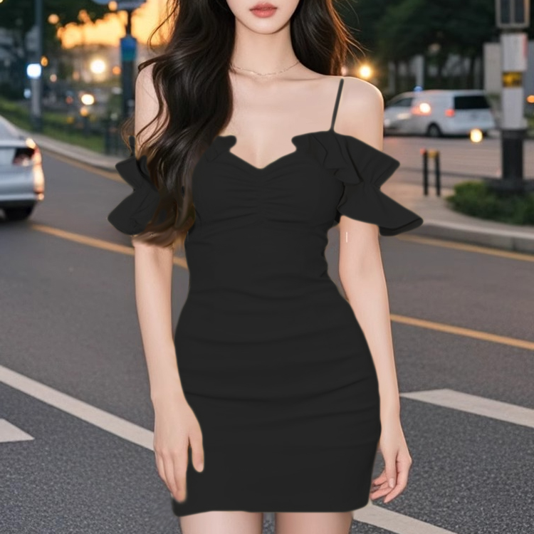 2025新款夏季木耳边一字肩吊带连衣裙修身显瘦黑色包臀裙法式裙子
