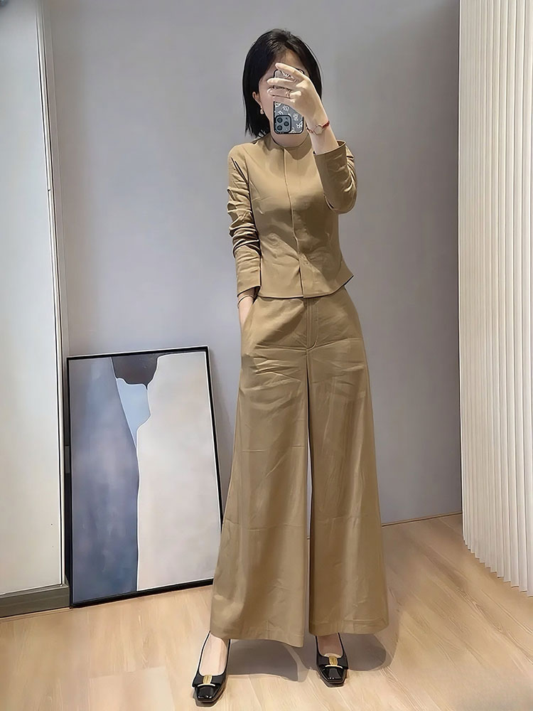 大方得体穿搭一整套巨好看高端气质小香风掐腰卡其色上衣套装裤秋