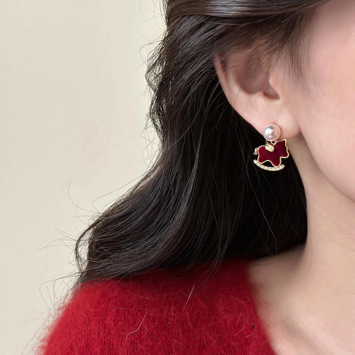 合金耳饰 红色丝绒小马耳环女新年马年本命年耳饰耳坠2026新款