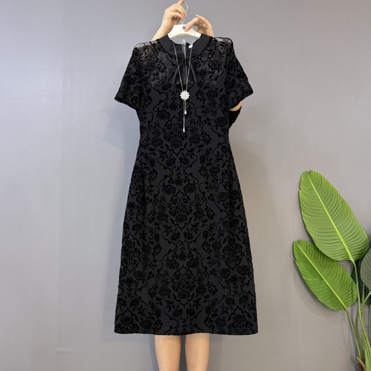 新款大码女装时尚气质小立领小心才机设计中长款显瘦连衣裙