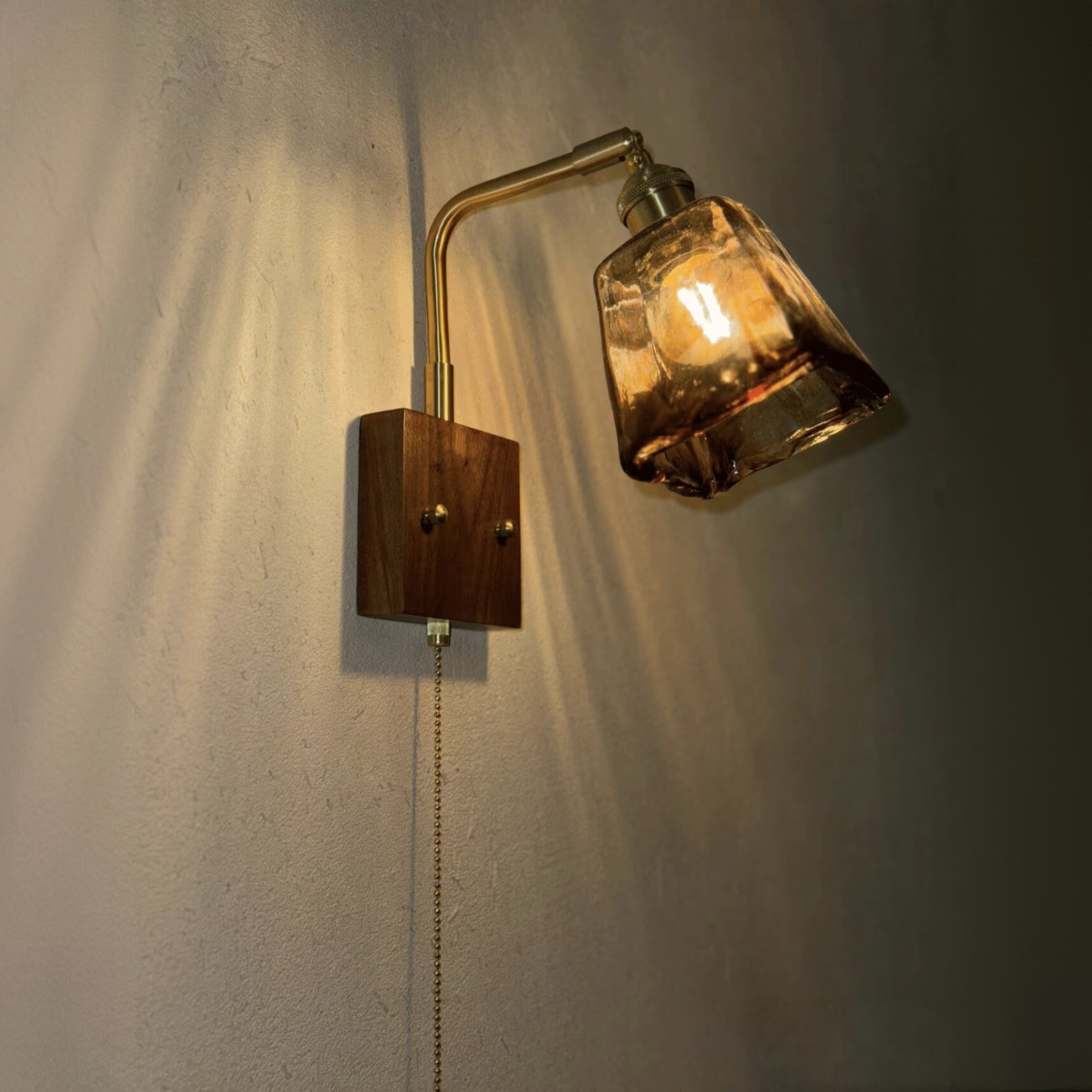 中古风方糖琥珀色免布线充电款壁灯家用过道卧室复古氛围感拉线灯