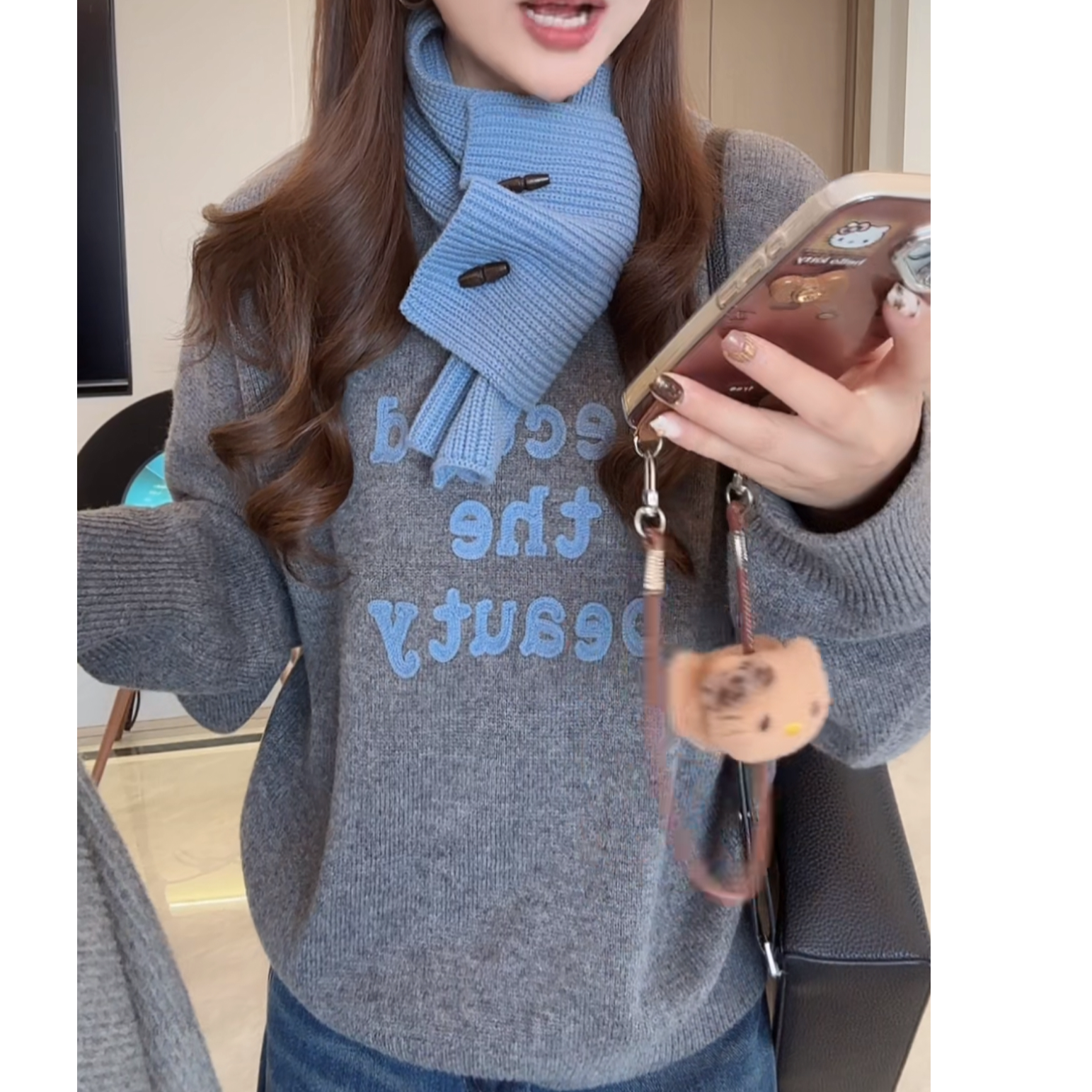 洋气松弛感圆领软糯字母刺绣毛衣女带围巾秋冬新款百搭宽松针织衫