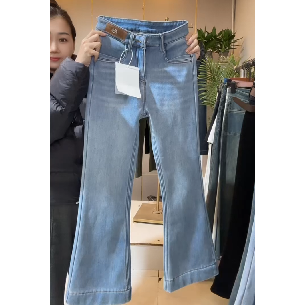 慵懒风不贴腿微喇叭牛仔裤女秋冬季2025新款高腰宽松百搭阔腿裤子