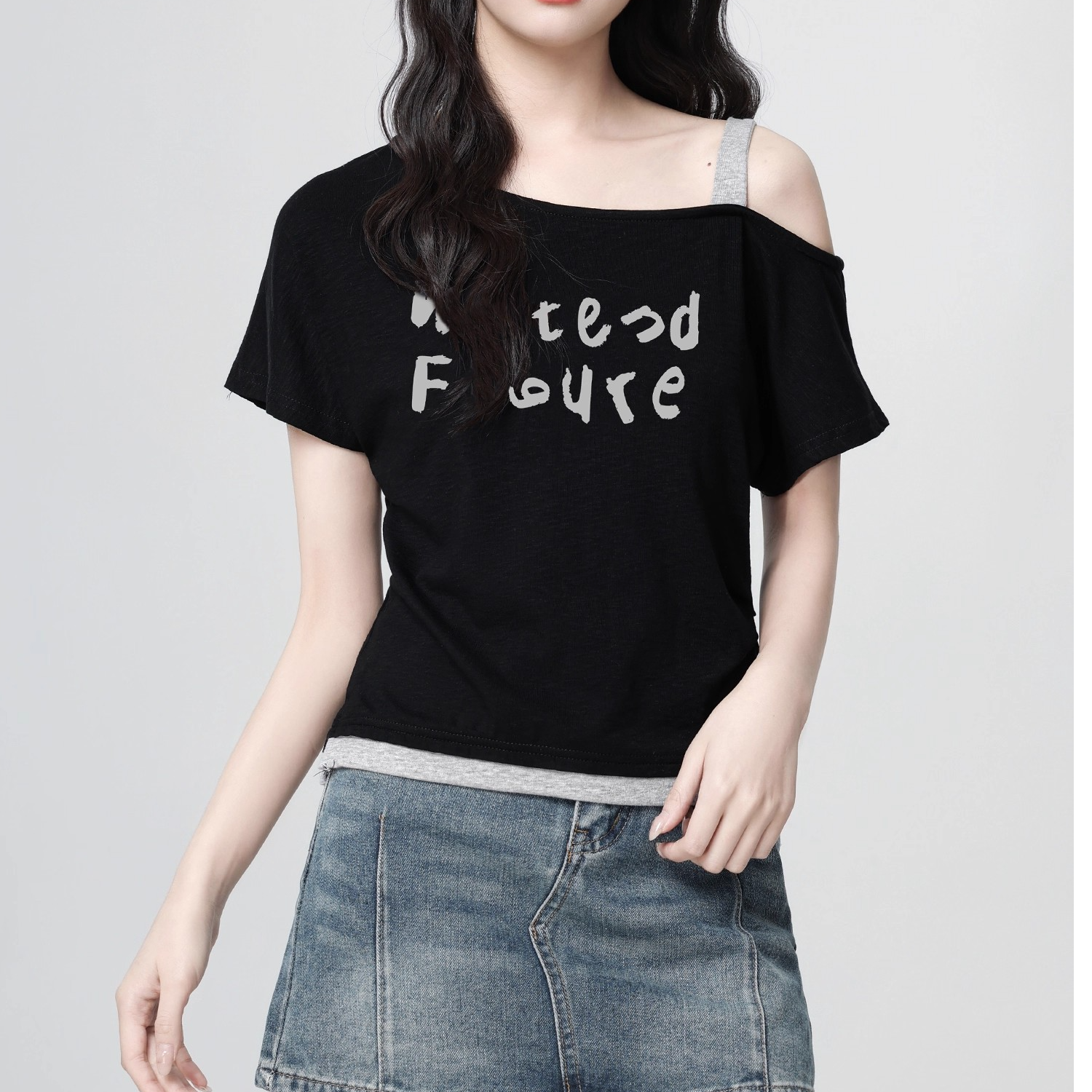 韩系设计感斜肩吊带短袖T恤夏季新款百搭宽松遮肉撞色拼接上衣女