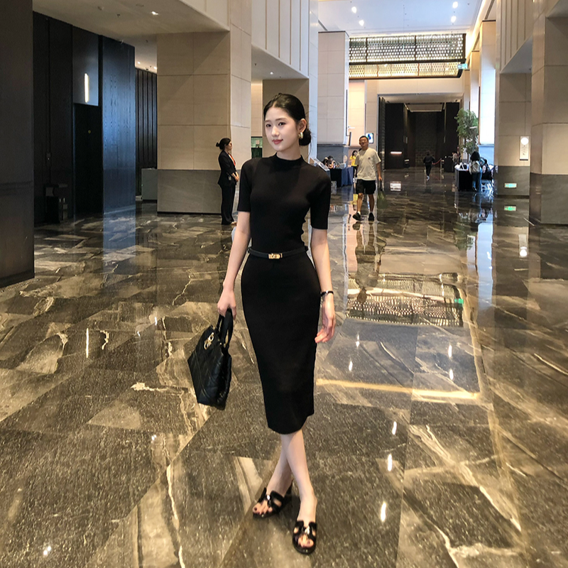 太古里小黑裙极简宴会修身显瘦包臀名媛气质中长连衣裙夏季铅笔裙