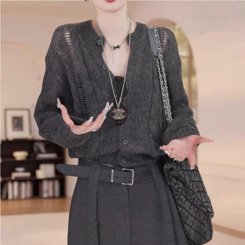 高级感气质破洞镂空针织开衫女早秋季新款时髦百搭软糯长袖外套