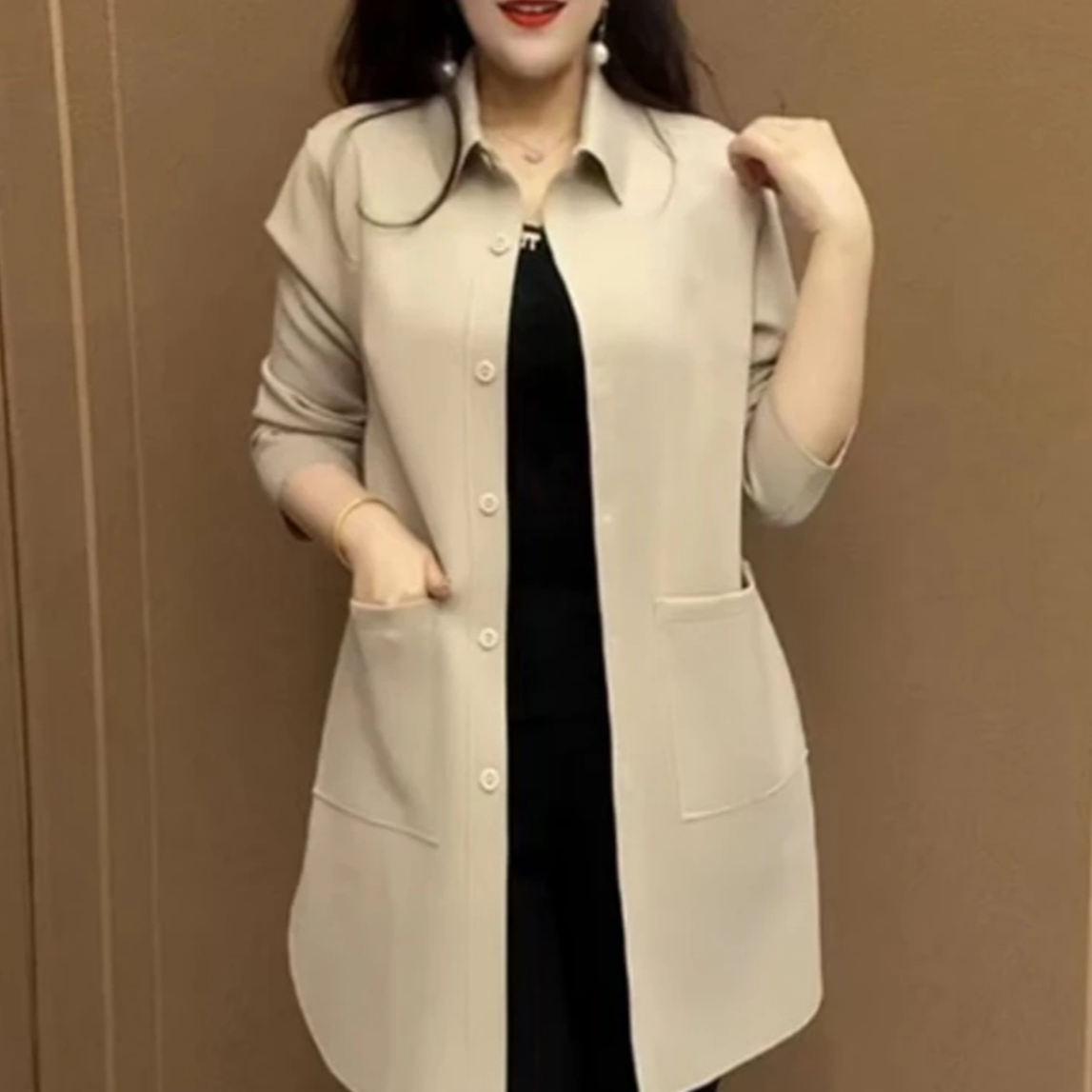 中老年妈妈百搭中长款外套2025新款宽松休闲秋款时尚双兜女装大衣