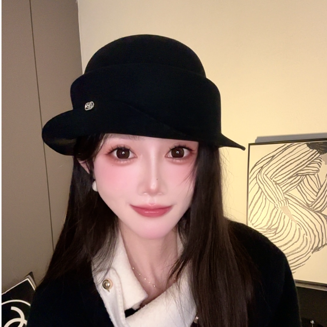 赫本风千金帽子女款秋冬法式高级感显脸小羊毛黑色礼帽女2025新款