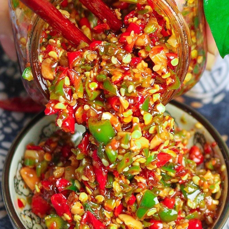 湖南特产剁椒辣椒酱微辣特辣蒜蓉青红剁椒酱下饭菜瓶装蒜香辣椒酱