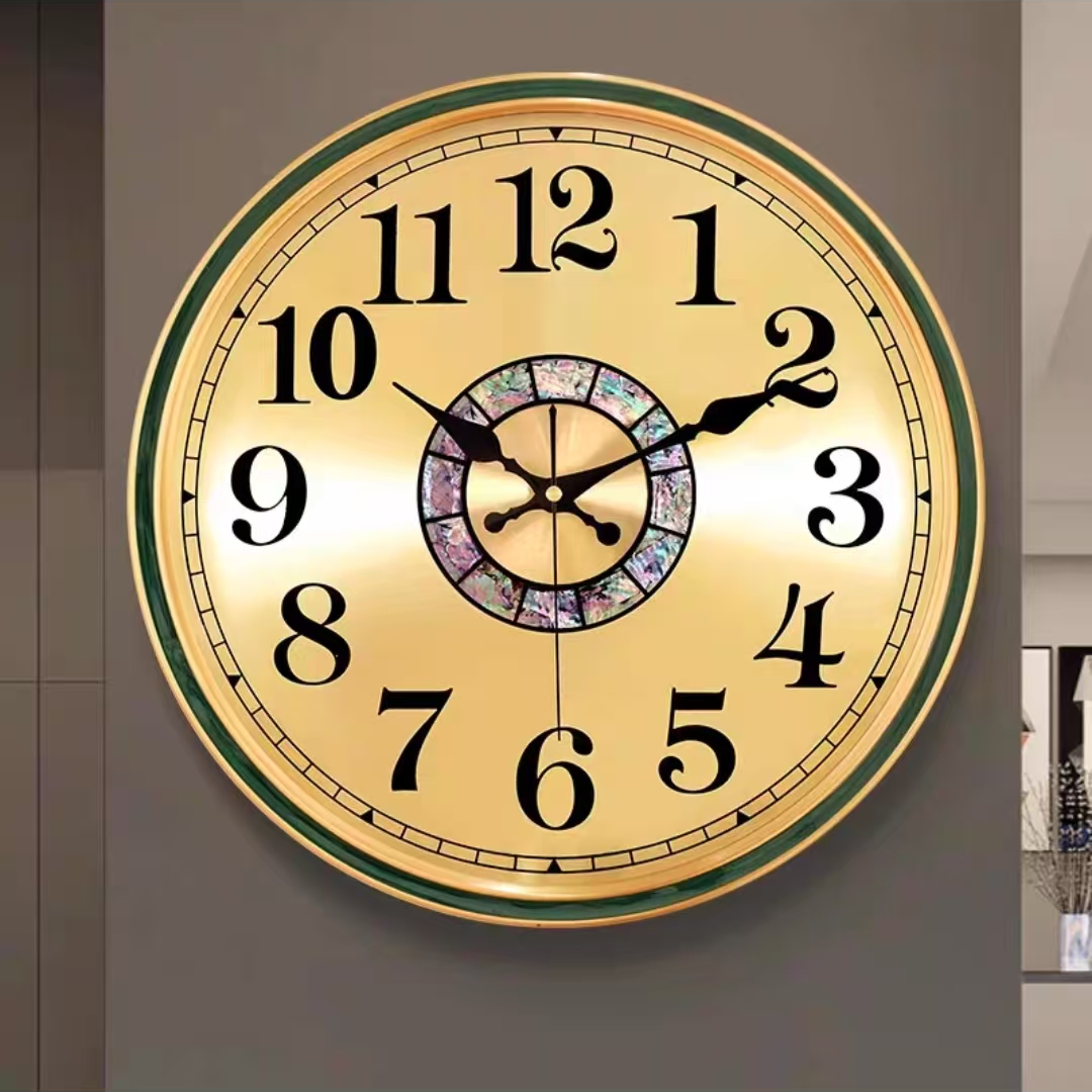 轻奢简约风高档黄铜挂钟客厅家用时尚圆形挂墙时钟表免打孔石英钟