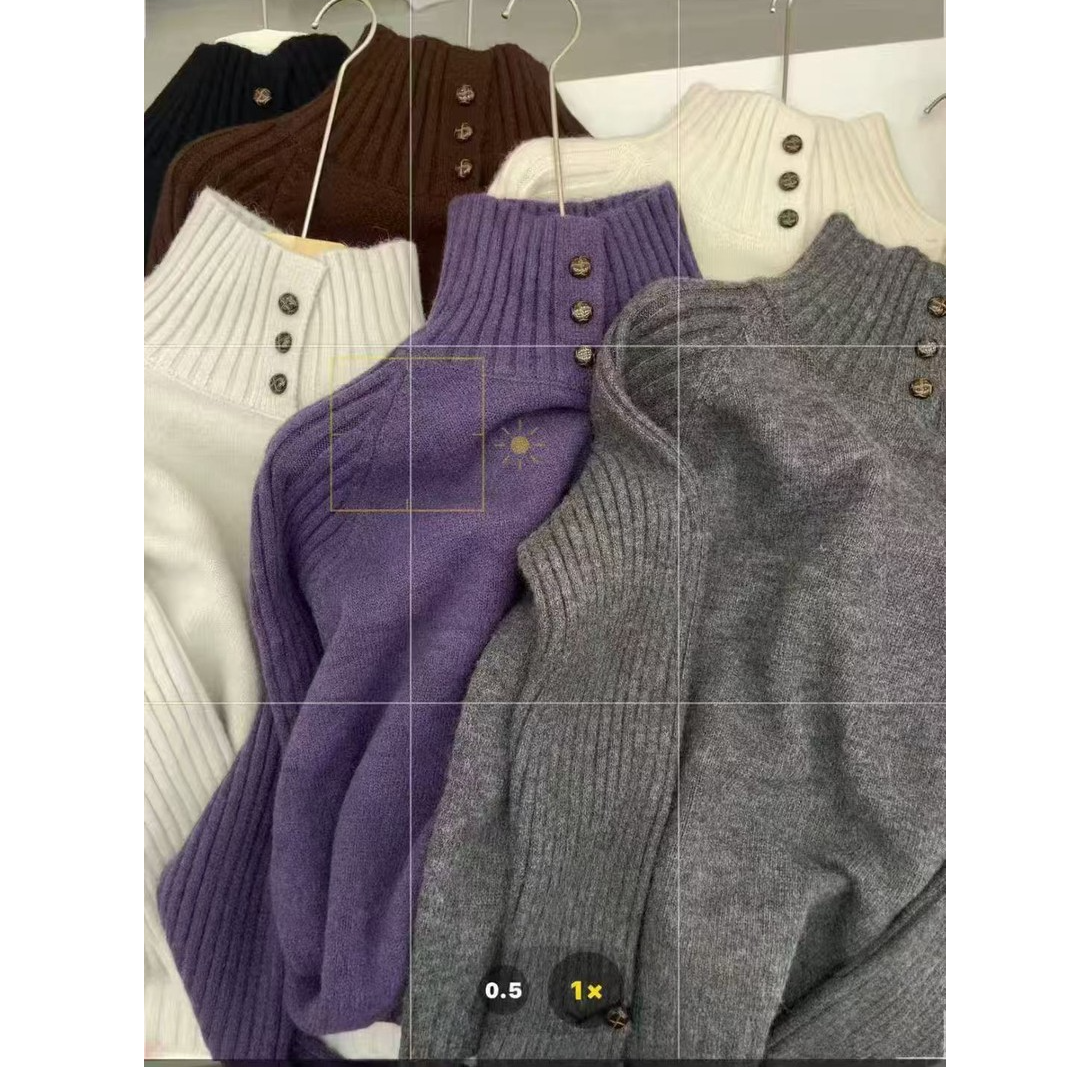 3441【三粒扣】秋冬新款宽松高领长袖女洋气时髦高级感毛衣