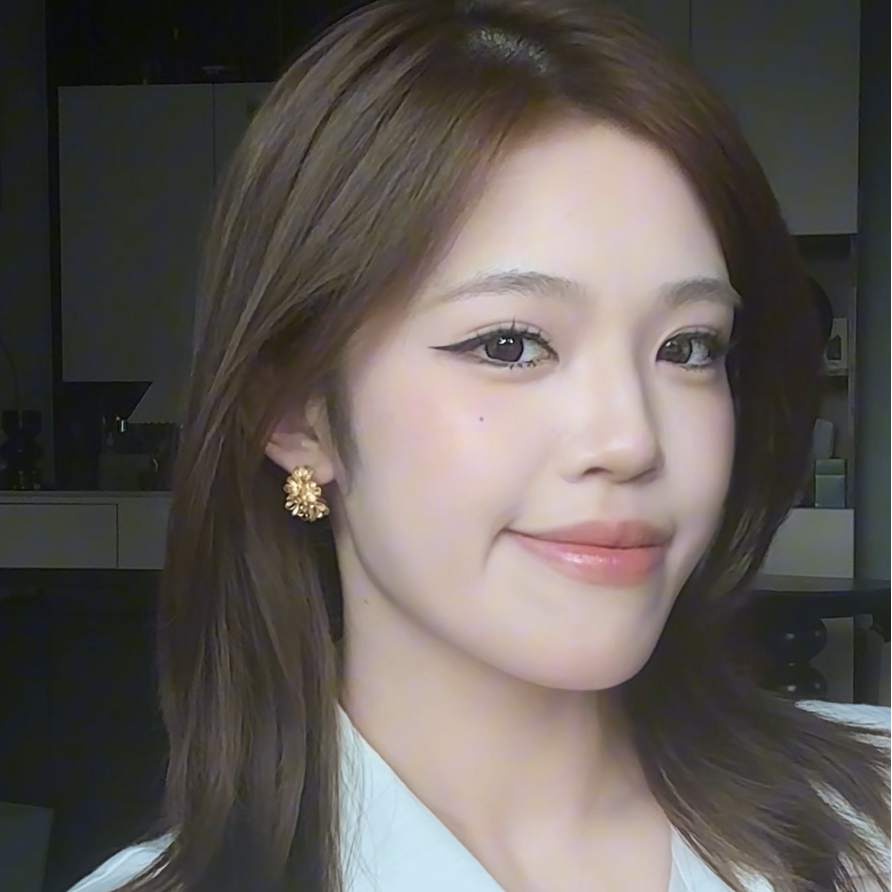 合金耳饰 繁花锦簇~金色花朵C型耳环2025新款感耳钉复古气质耳饰