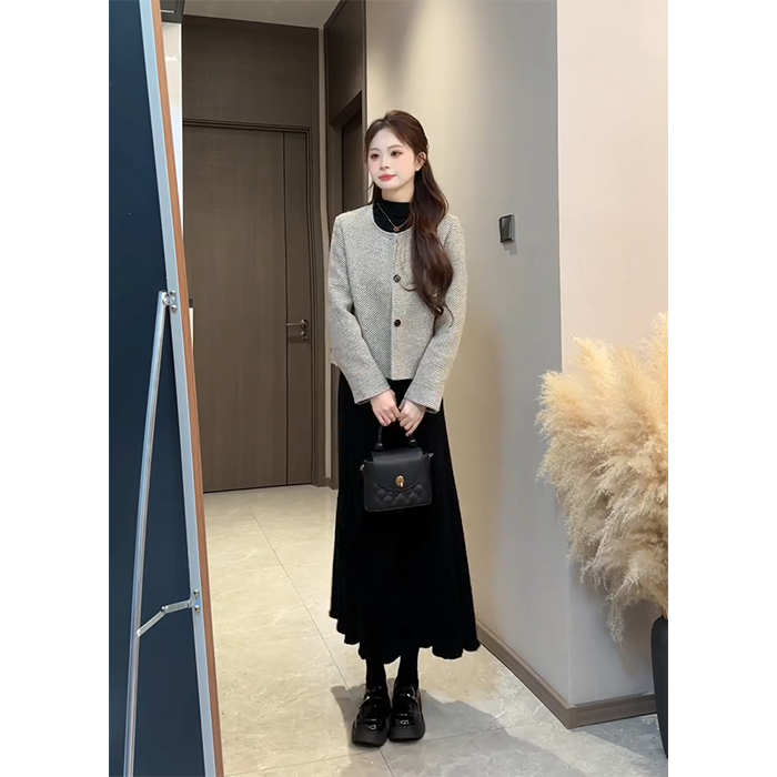 秋季搭配一整套女装2025新款韩版小香风外套长袖显瘦半身裙三件套