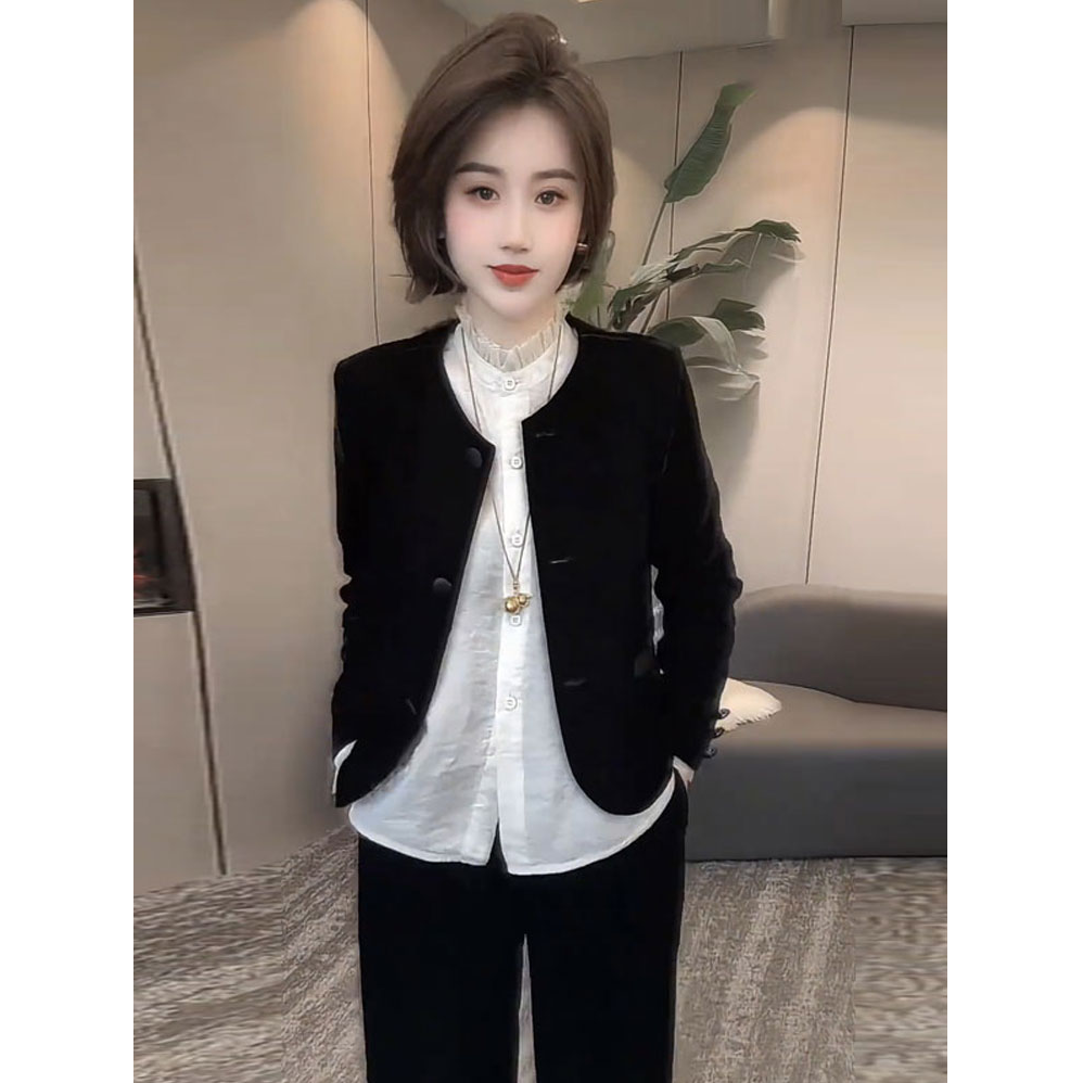 丝绒短外套女2025秋季新款时髦洋气小个子短款气质百搭小香风上衣