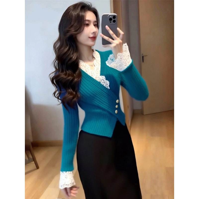 2025冬季小众设计感绝美独特漂亮小香风蕾丝拼接孔雀蓝针织上衣女