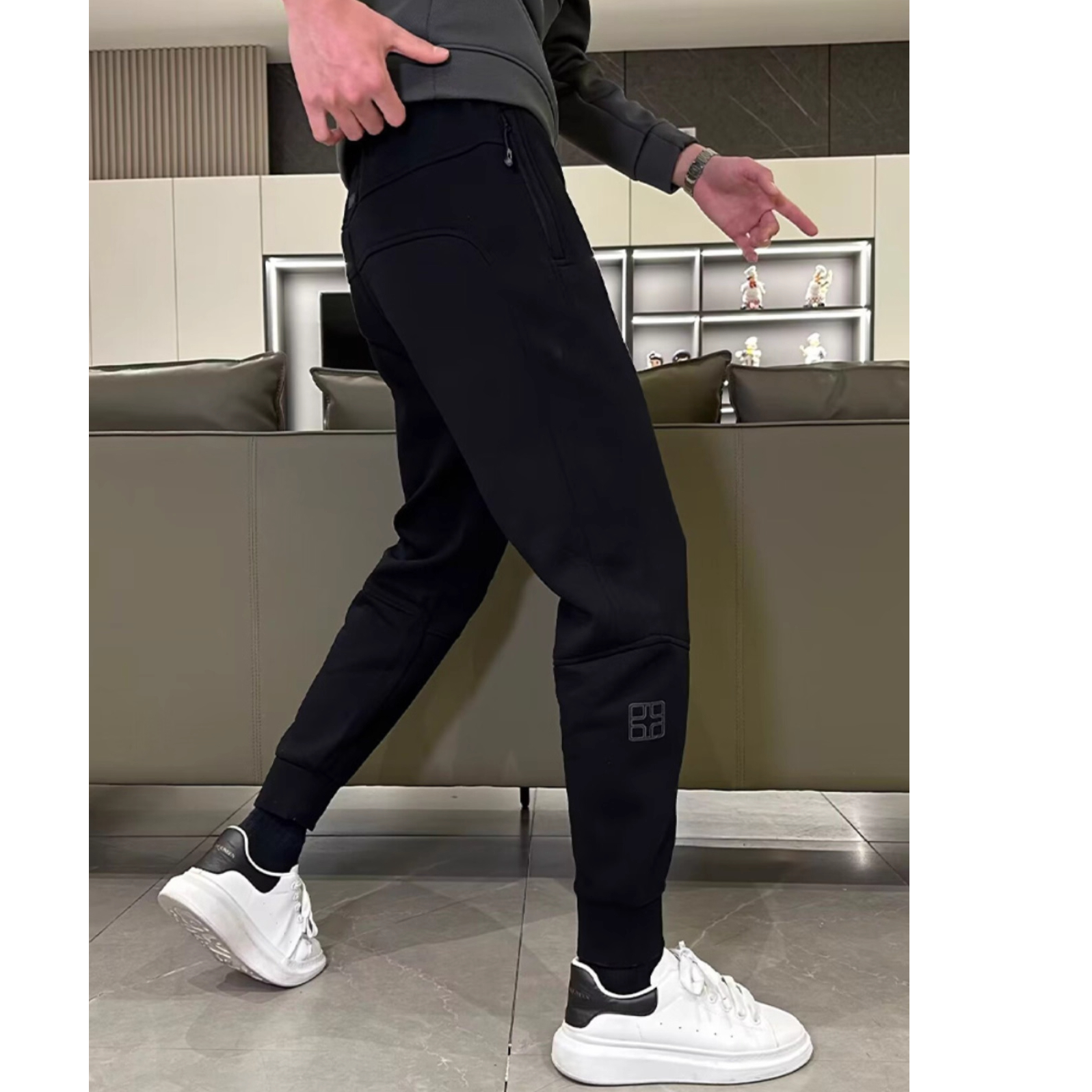 秋冬加绒潮牌运动卫裤男秋冬束脚修身烫花黑色长裤百搭小脚休闲裤