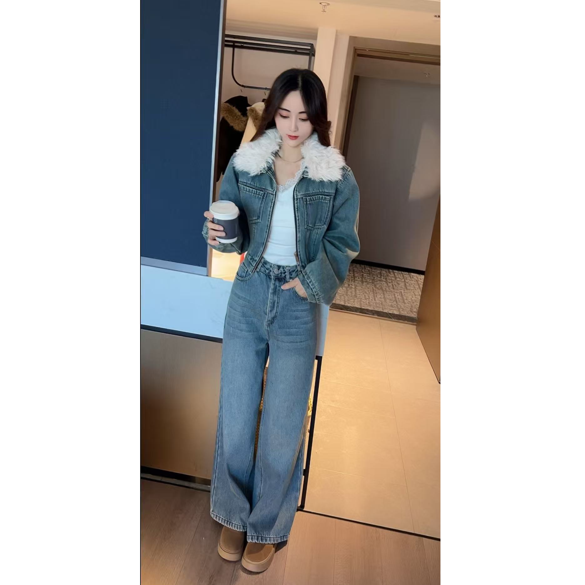 气质洋气大环保毛领加绒牛仔外套上衣女显瘦加绒牛仔阔腿裤裤套装