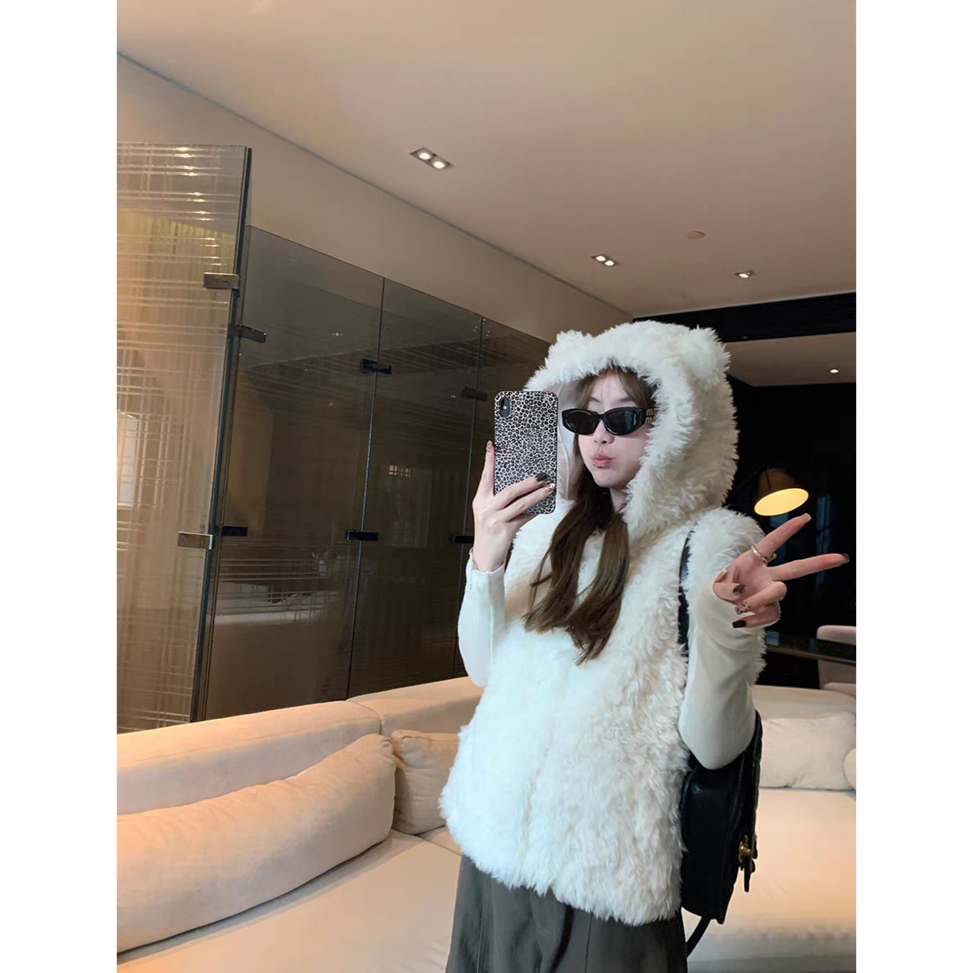 熊耳朵连帽马甲时尚保暖棉服女秋冬新款毛毛短款外套Q9518#