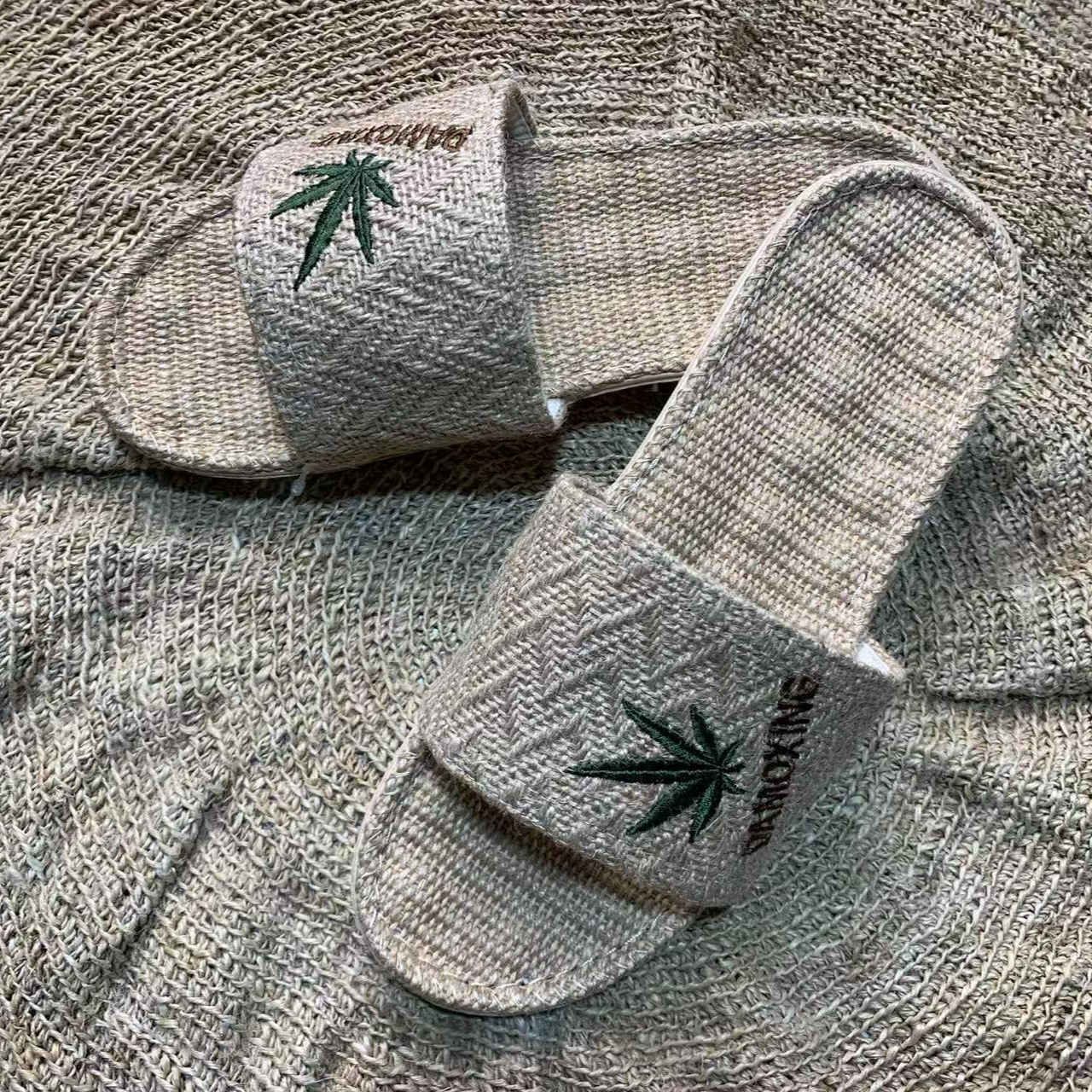 【双十二专享】纯手工麻编织纯色简约按摩透气耐热拖鞋叶子