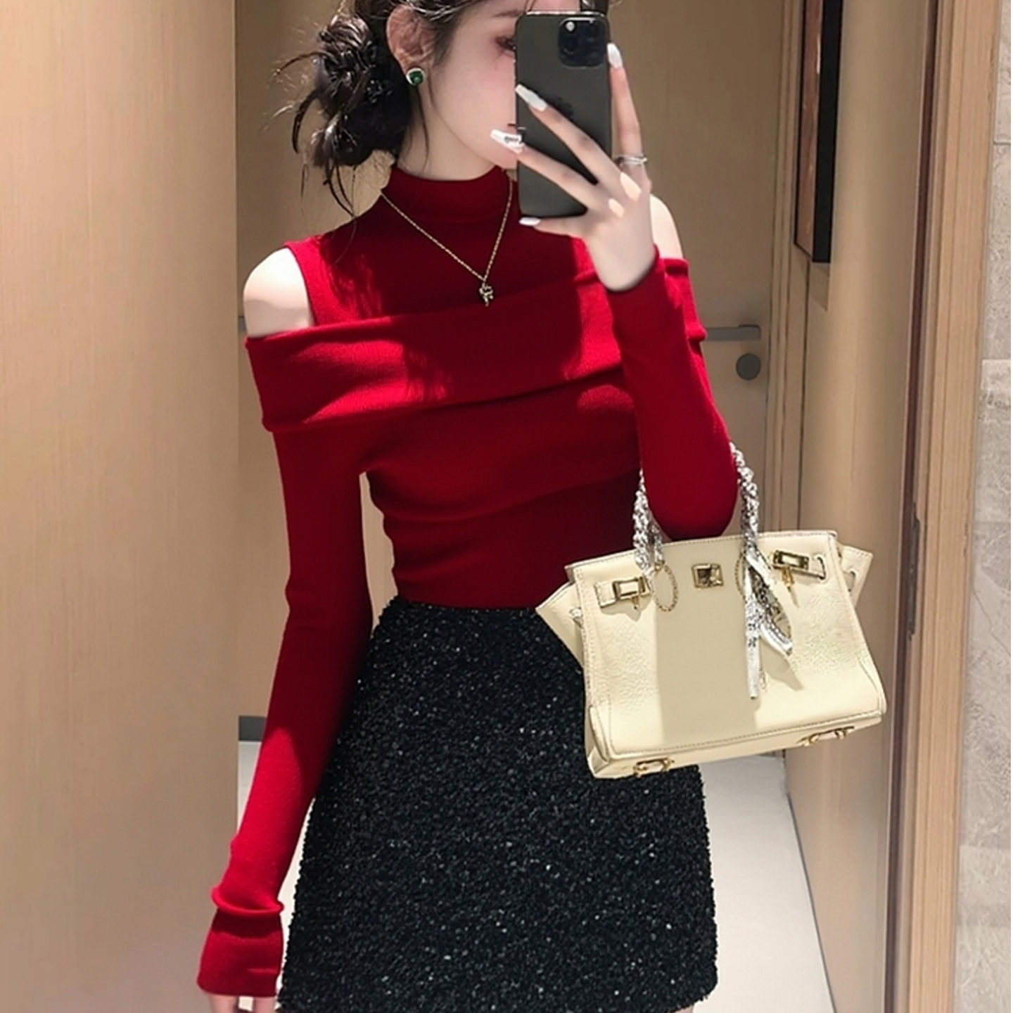 红色小个子露肩高领针织打底衫女内搭秋冬独特法式甜辣妹绝美上衣