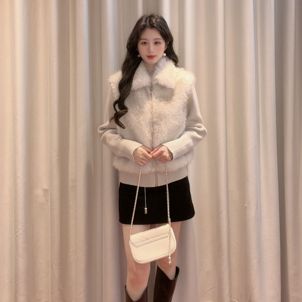 IEF/爱依服2025新款冬季韩系设计感时尚保暖毛绒外套