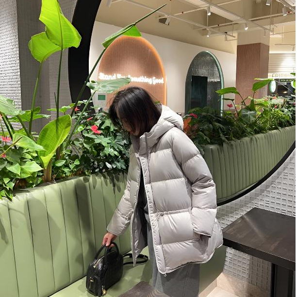 晓夏自制“雪宝鹅绒服" 可溯源！轻暖三防90白鹅绒可收腰连帽羽绒服