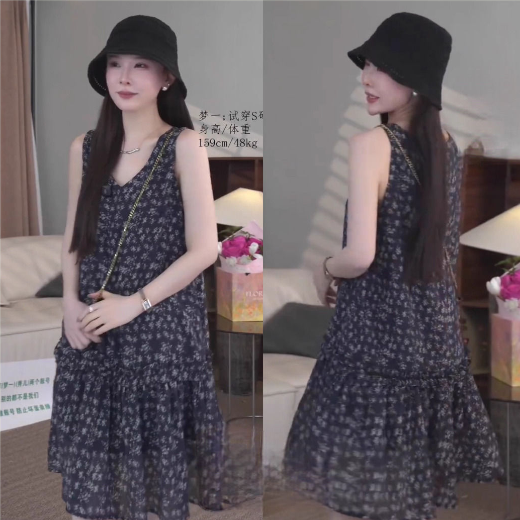 宽松显瘦v领背心无袖连衣裙女2025夏季新款休闲通勤百搭碎花裙子