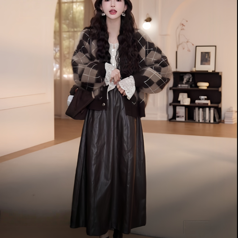 秋冬慵懒风宽松V领长袖针织衫外套女2025休闲百搭韩版套装裙皮裙