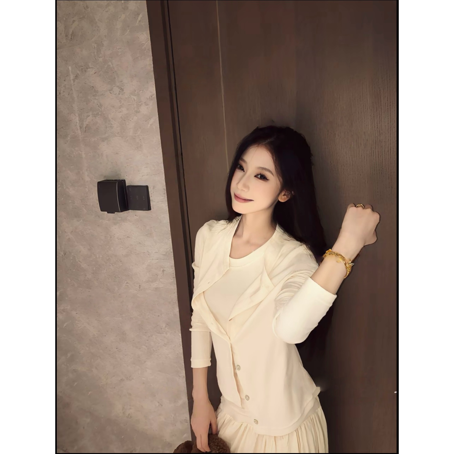 法式气质软糯针织开衫背心半裙三件套显瘦套装