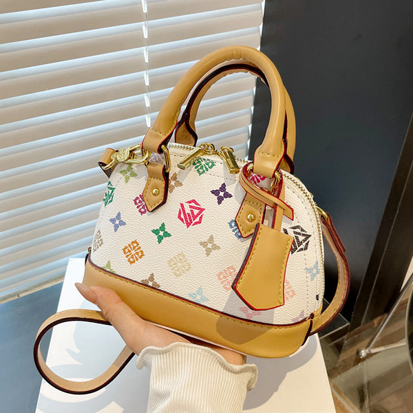 香港正品精选轻奢斜挎包肩包单根拉链印花波士顿包包秋季百搭时尚