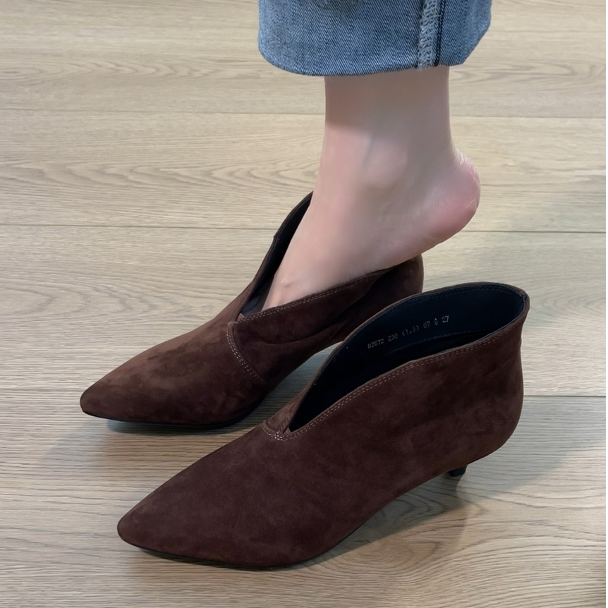 2025秋季单鞋新品小猫跟踝靴牛皮极简主义百搭时尚小众舒适单鞋女