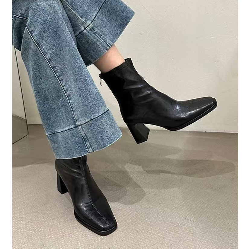 黑色高跟短靴女秋冬新款法式复古方头瘦瘦靴百搭粗跟马丁靴女单靴