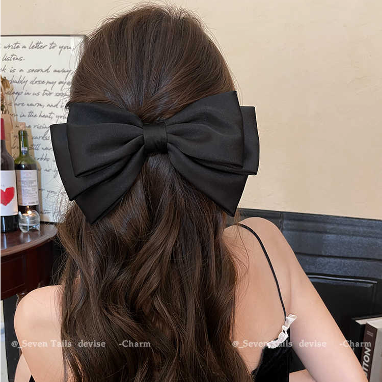 在逃公主大蝴蝶结发夹女2025新款高端后脑勺缎面半扎发弹簧夹头饰
