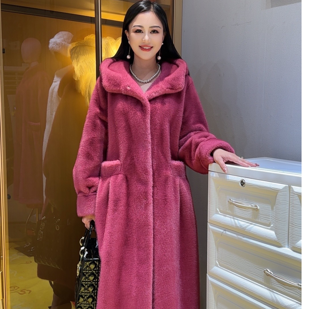 2025冬款施施家专属时尚气质赫本风中长款皮毛一体毛外套99795