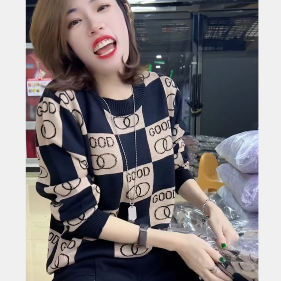 烫钻毛衣女欧货棋盘格宽松圆领显瘦针织衫百搭2025秋冬上衣保暖厚