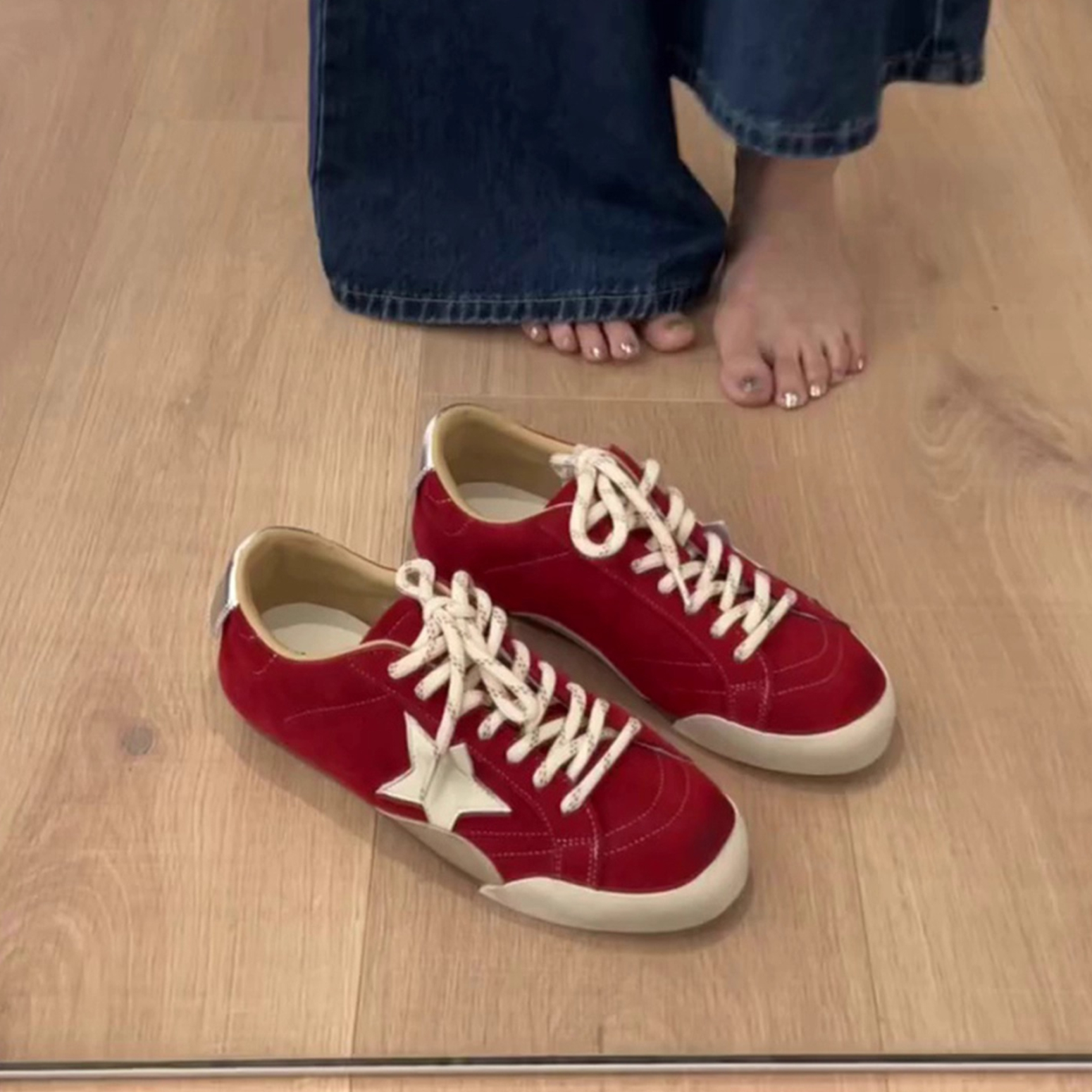 平底冬季德训鞋女2025新款爆款百搭运动做旧脏脏鞋星星板鞋阿甘鞋