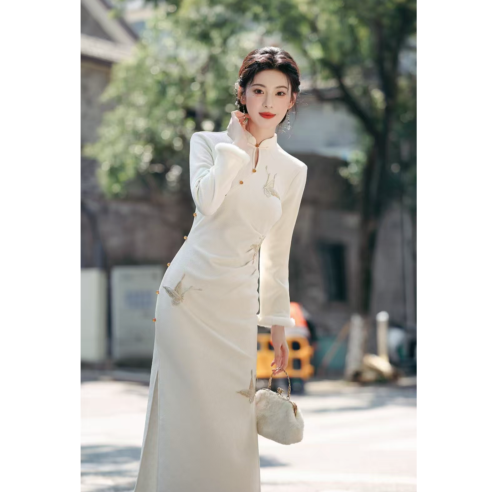 【风华】绫曦秋冬款新中式白色长袖加绒蝴蝶日常显瘦刺绣旗袍裙