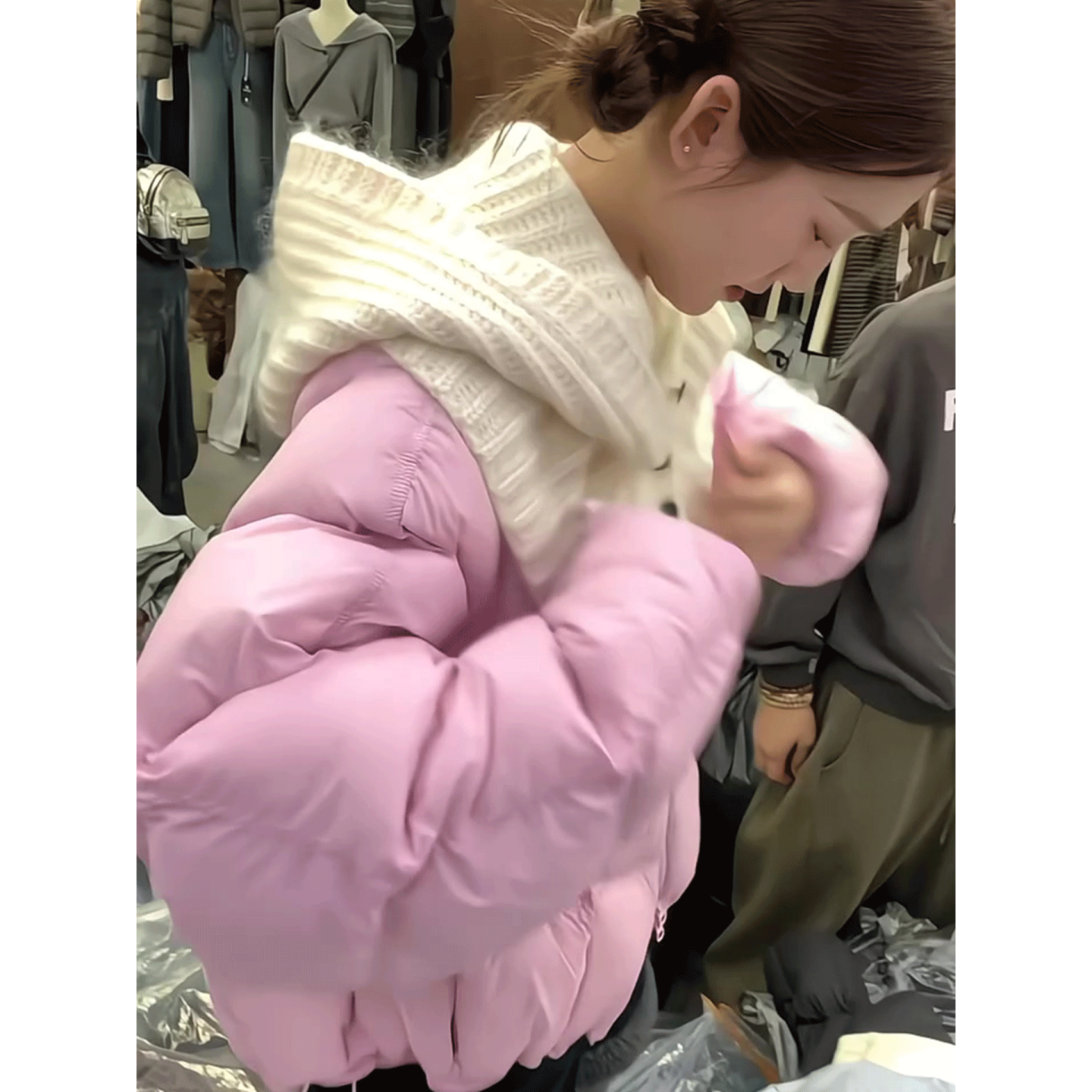 韩版宽松圆领保暖拉链面包服女冬季显瘦棉衣棉服搭配针织连帽披肩