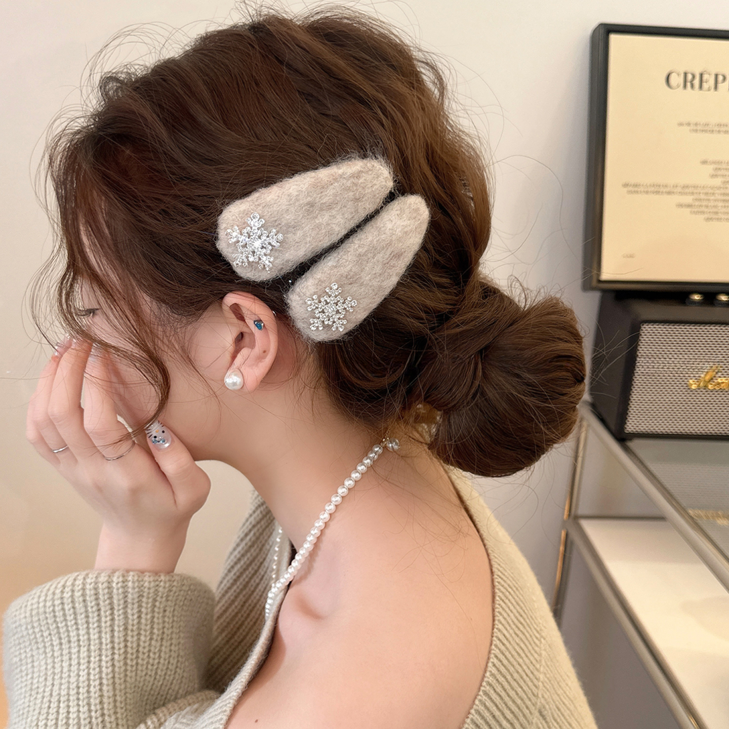 毛毡珍珠雪花发夹女2026新款高端侧边碎发刘海夹前额发卡夹子头饰