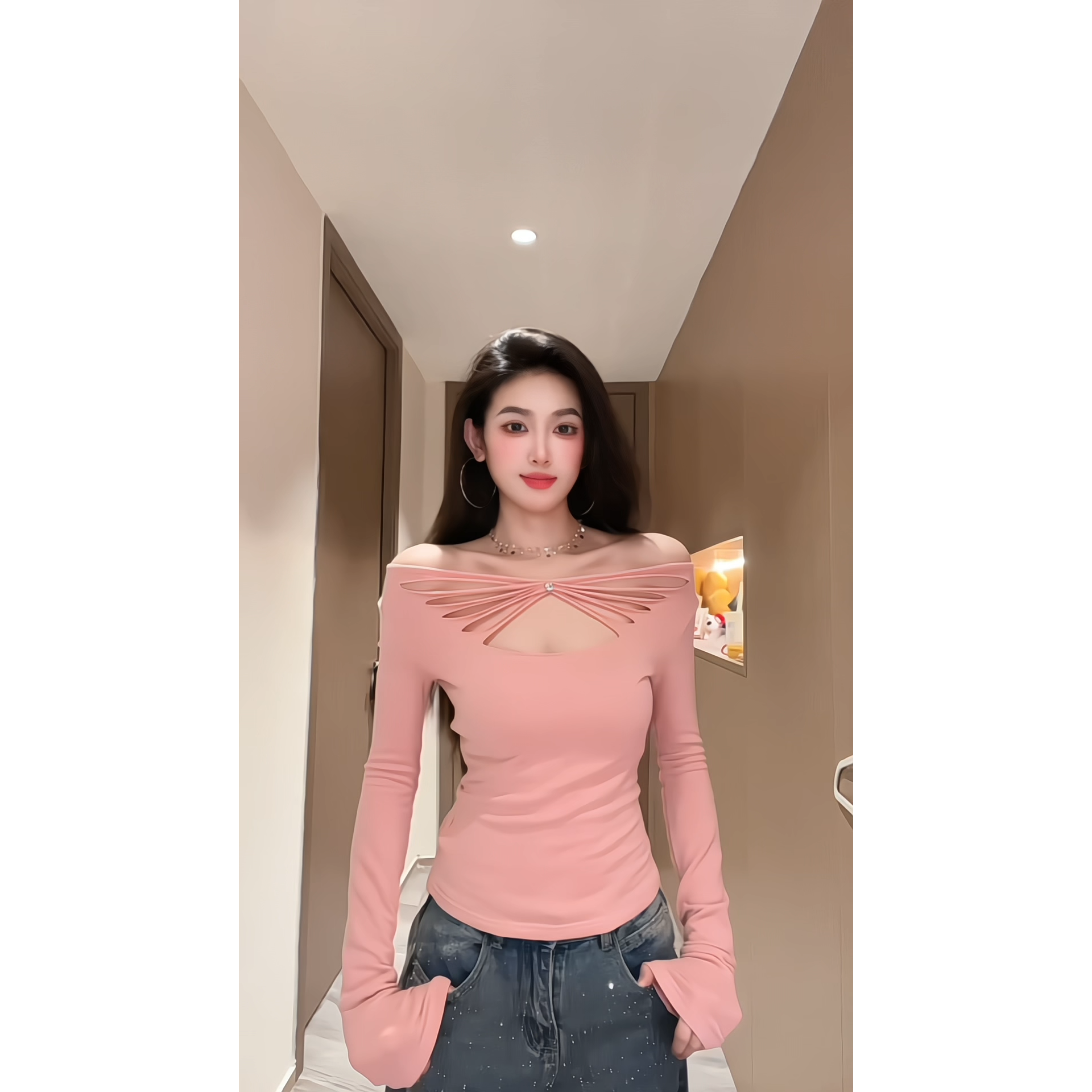 蝴蝶骨 镂空交叉设计新款辣妹上衣显瘦长袖打底衫T恤女秋冬F01726