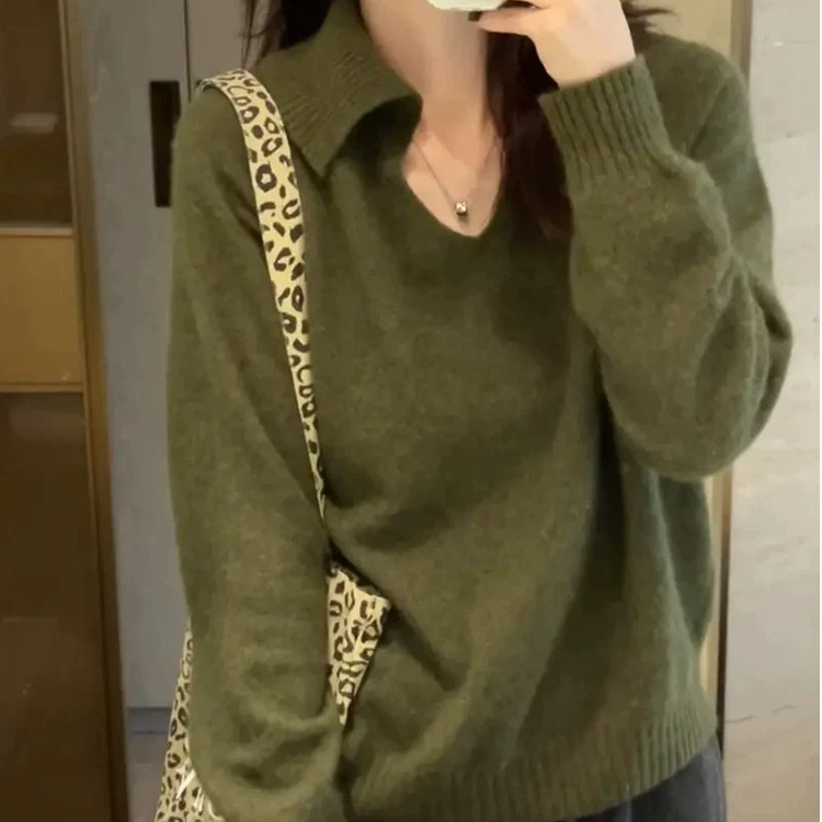 橄榄绿色质感套头毛衣女秋冬新款韩版小众设计感翻领针织衫上衣