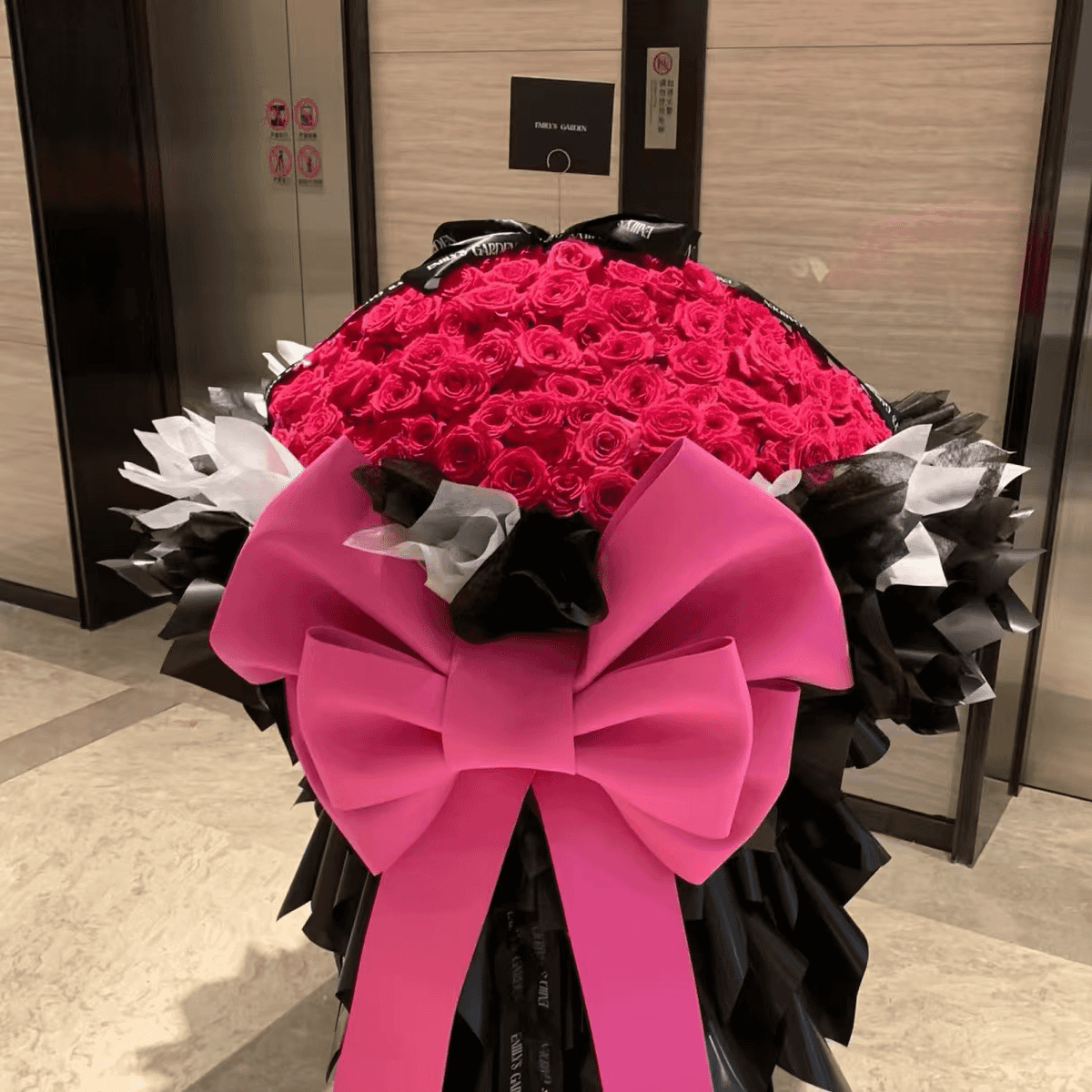 双11鲜花99朵弗洛伊德红玫瑰鲜花速递全国同城附近花店送订婚生日