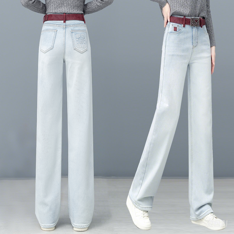 今年流行浅色牛仔裤女2025秋冬新款休闲阔腿裤高腰显瘦窄版直筒裤