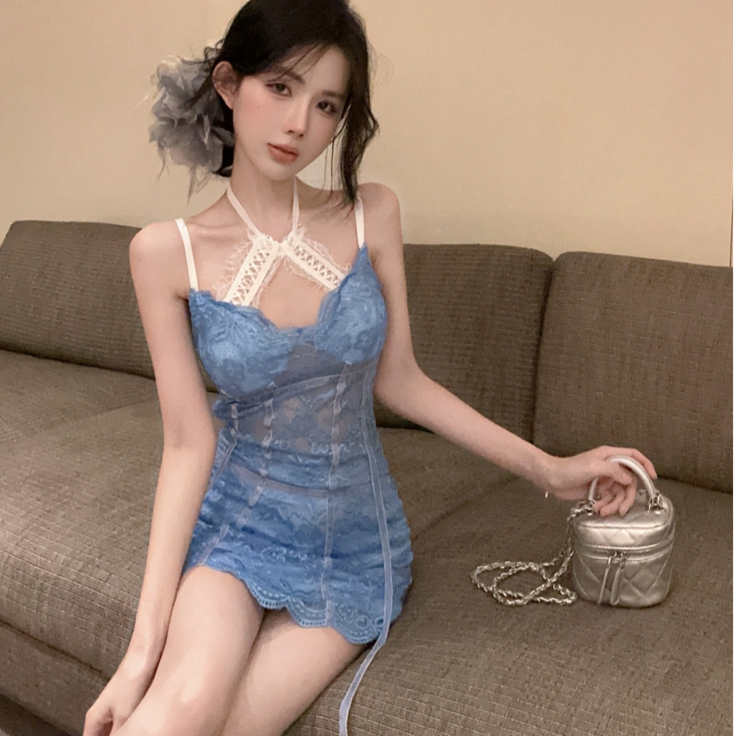 2025夏季新款时尚高级感吊带蕾丝花边辣妹时尚露背连衣裙短裙女