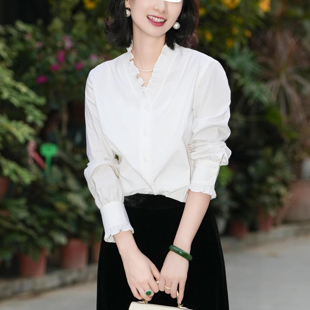 白色木耳边V领长袖衬衫女2025秋季新款轻奢高级感减龄洋气上衣潮