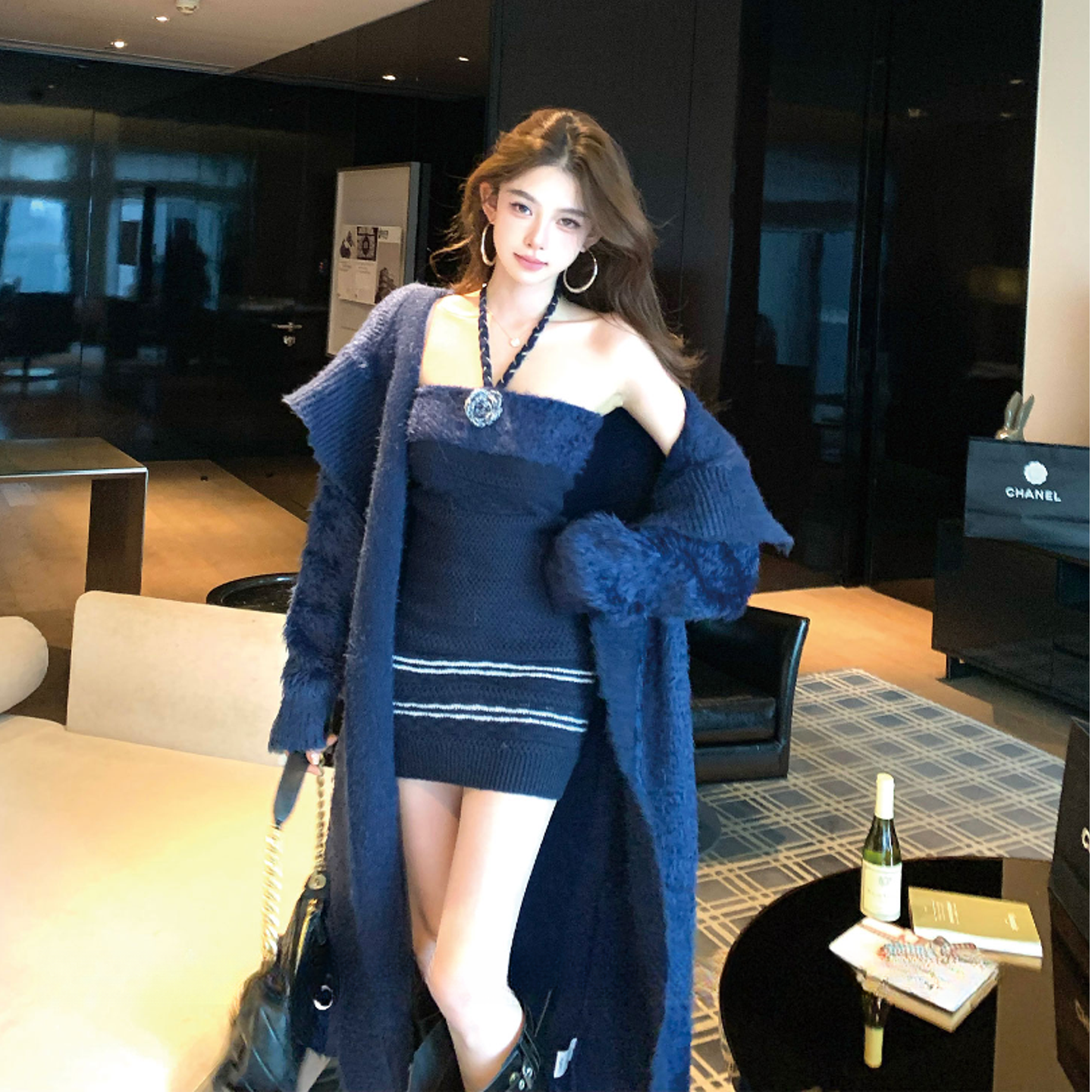 慵懒感毛衣外套大翻领针织开衫+花朵撞色挂脖连衣裙秋冬季套装