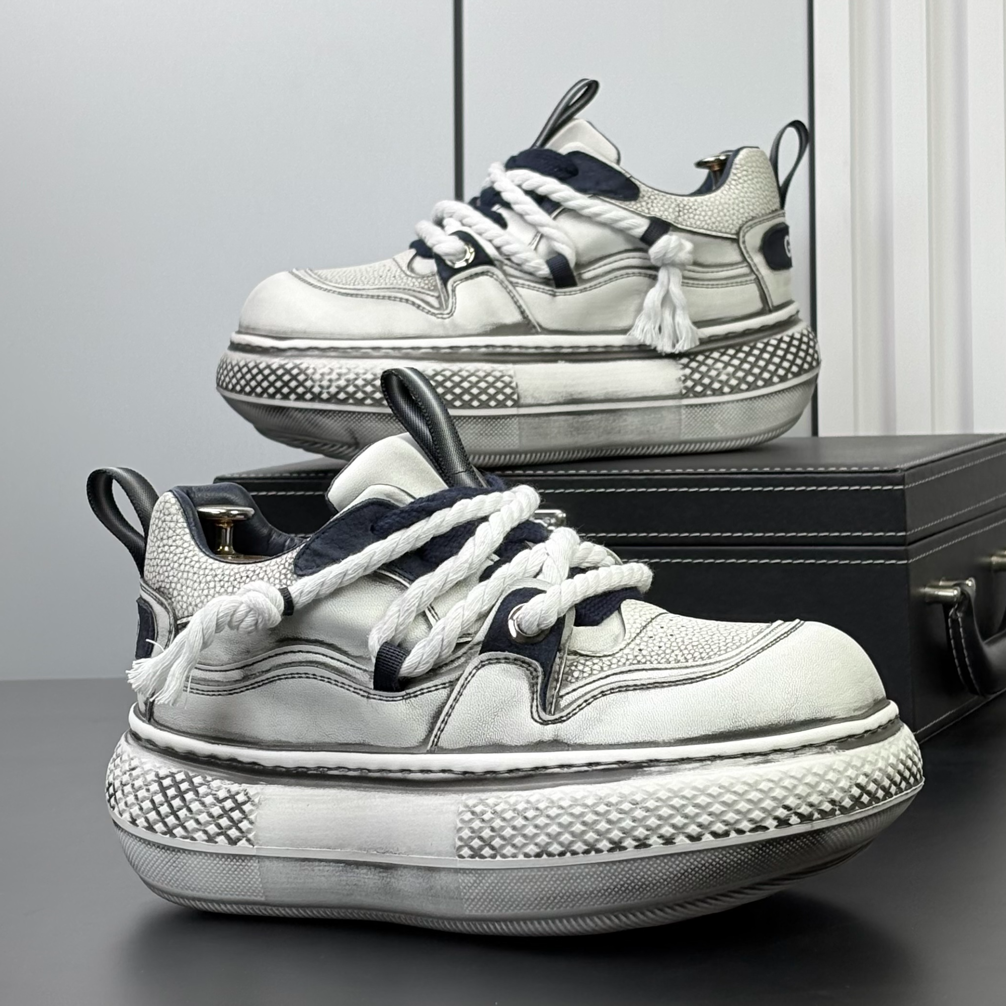 丑萌大头鞋男2025冬季新款复古做旧胖丁面包鞋男士厚底增高休闲鞋