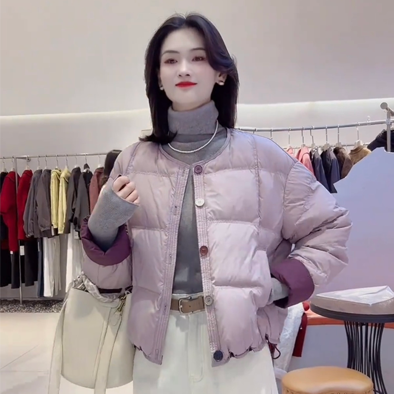 通勤时尚白鸭绒保暖休闲2025冬季新款韩系小众彩扣百搭羽绒服外套
